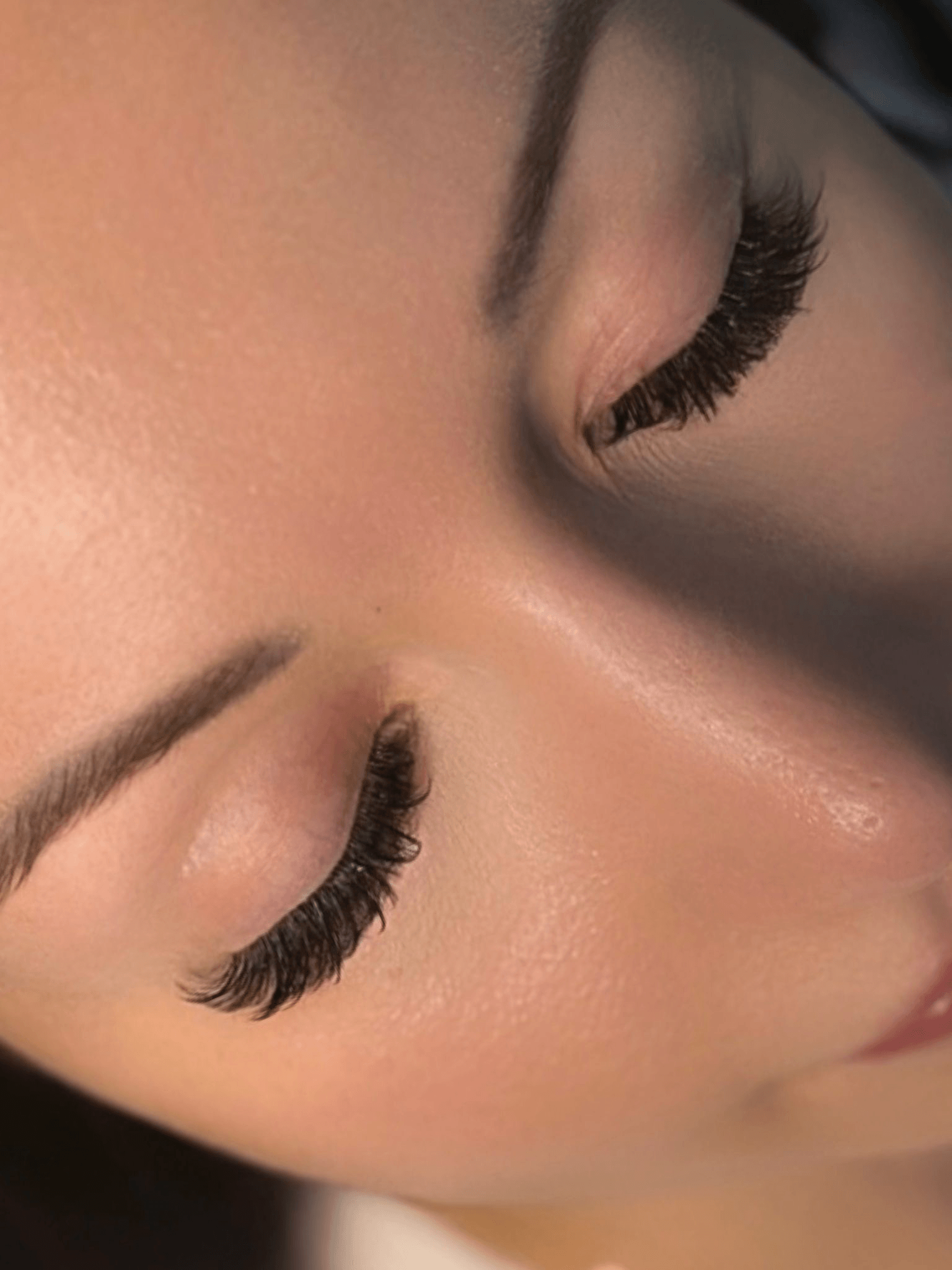 Mobile lash extensions Miami beauty service
