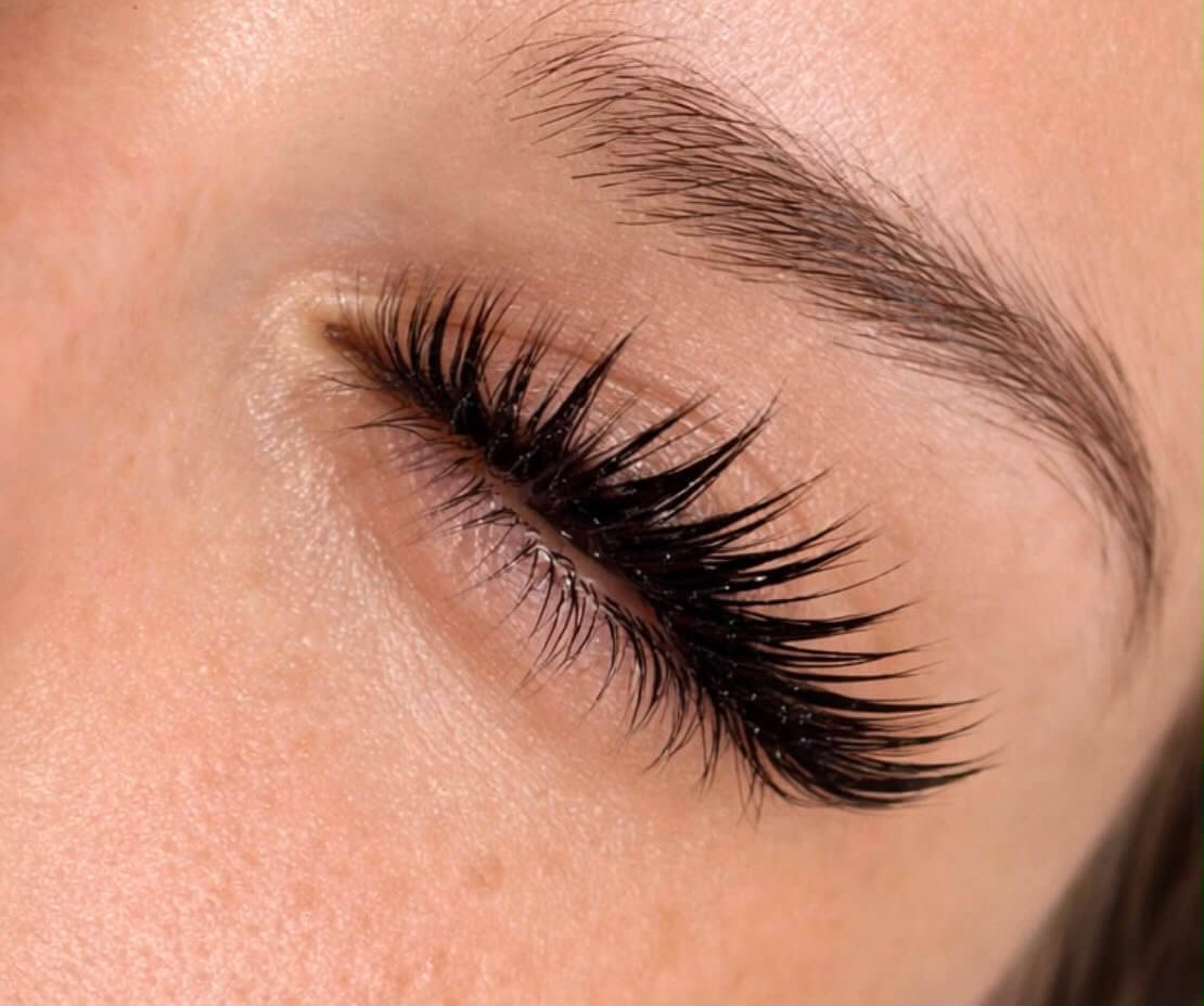 Eyelashes Miami beauty look for FIFA World Cup 2026 events in Miami with glamorous lash extensions